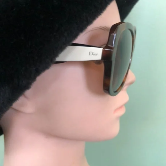 Christian Dior Sunglasses w Case - Picture 4 of 11